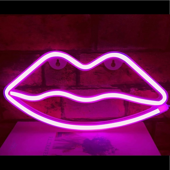 Neon lips lights - Picture 1 of 3